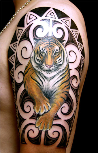 Tatuaje de Tigre en el brazo