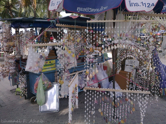 Souvenir shops in Bang Saen Beach