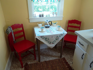 kitchen nook at the Patsy Cline house