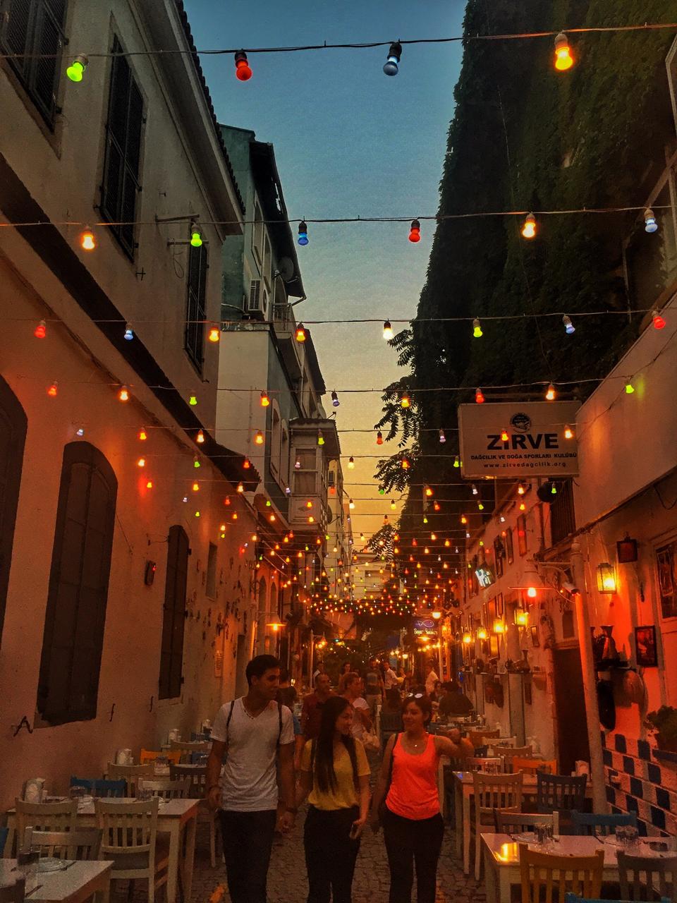 Berk Yazar Alsancak Izmir Alavara