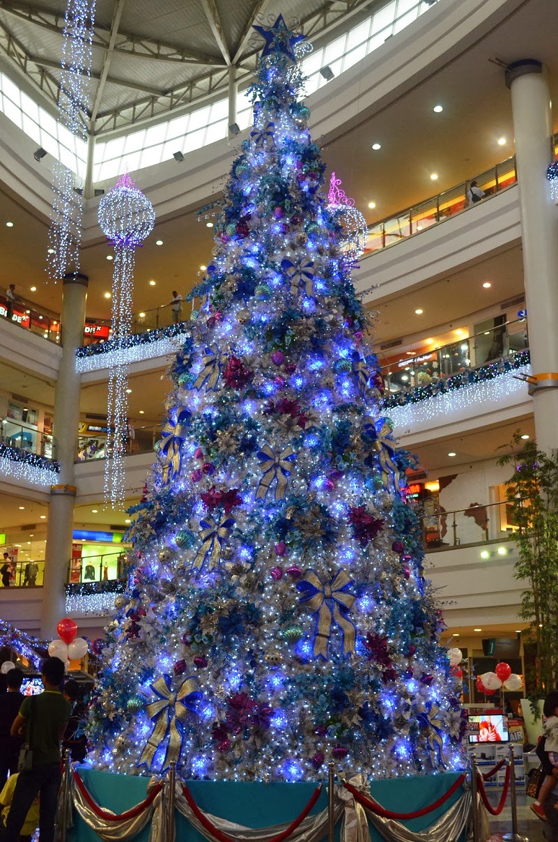 It’s Christmas Time in the City Most Beautiful Christmas Trees in the Philippines