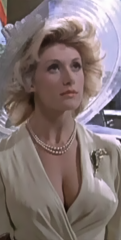 Robyn Hilton ~ Complete Wiki & Biography with Photos | Videos