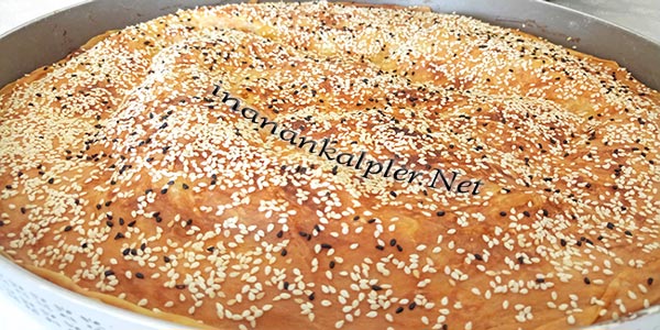 el açması tepsi böreği