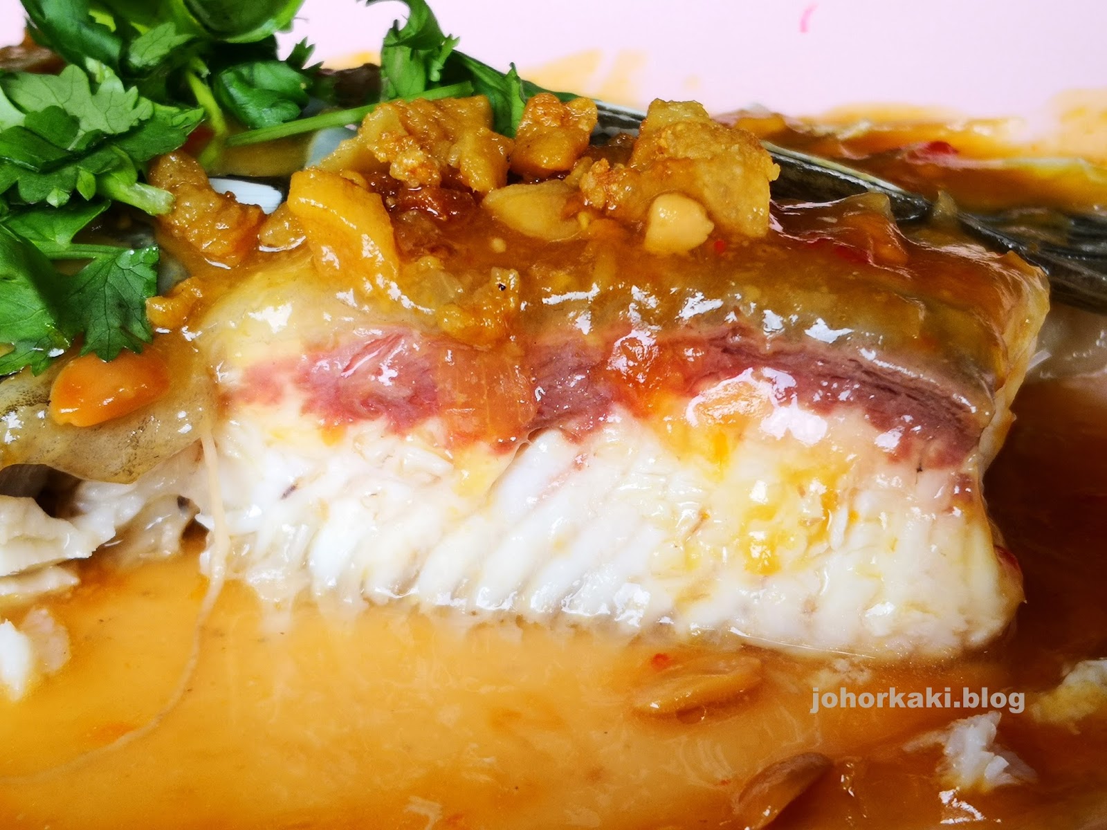 Singapore Song Fish Head Pioneer. Seng Kee 119. Chinatown Complex Food