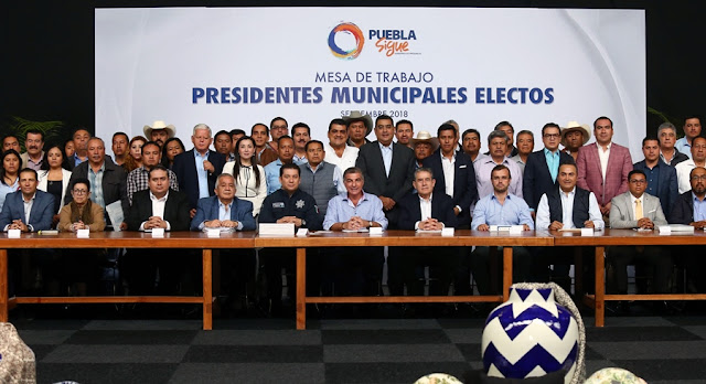 Tony Gali se reúne con ediles de la coalición Por Puebla al Frente