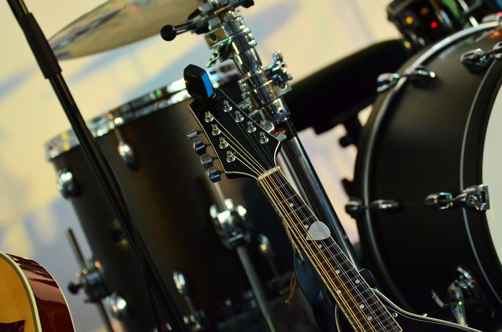 Drummers Paradise Melbourne s Premier Drum Shop The Personality drummers-paradise-melbourne-s-premier-drum-shop-the-personality