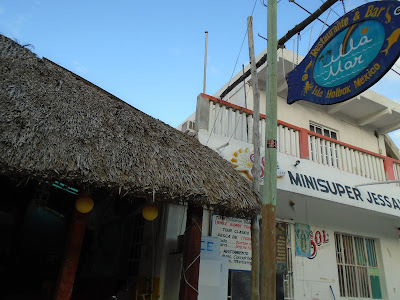 Photo d'un dépanneur dans Village de Holbox, Isla Holbox, Quintana Roo, Mexico. Localement appeler MiniSuper. Mars 2015. 