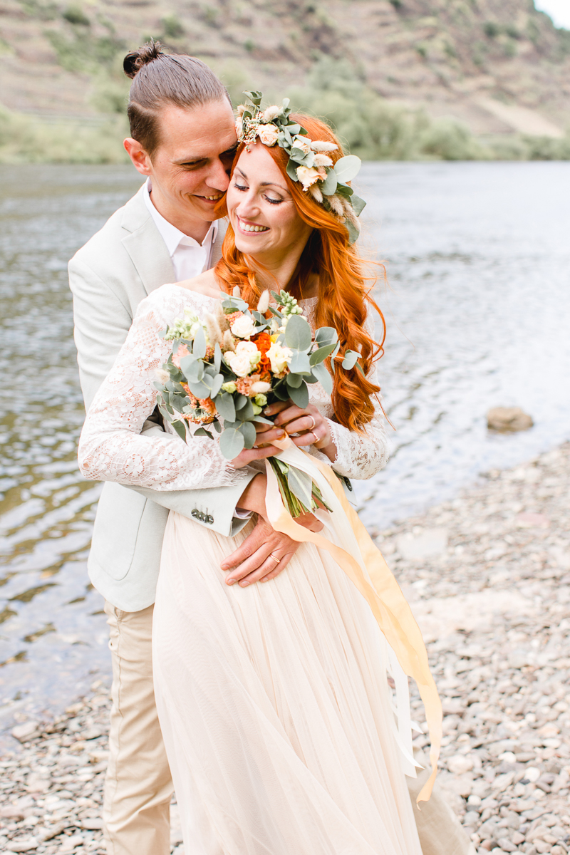 images by Liebe im Licht Hochzeitsfotografie german weddings styling colour theme terracotta country style