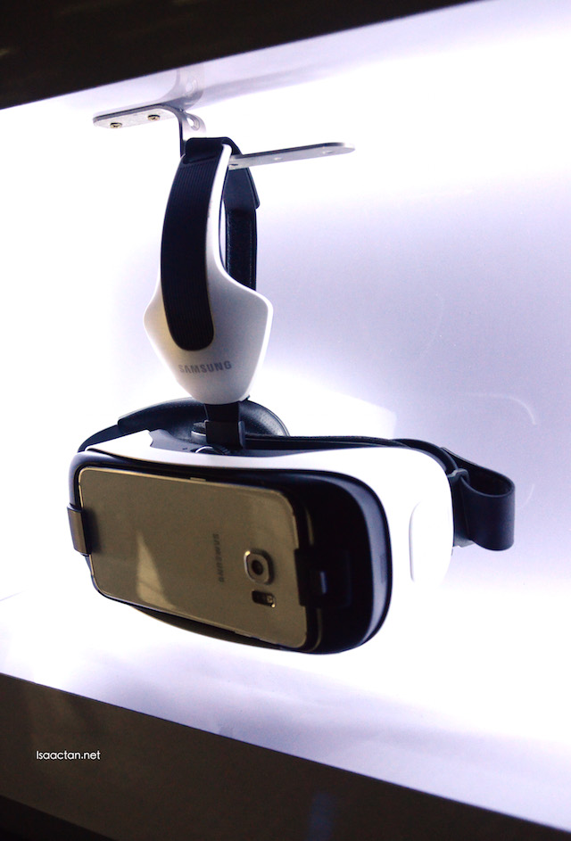 Introducing the Samsung Gear VR Innovator Edition for S6