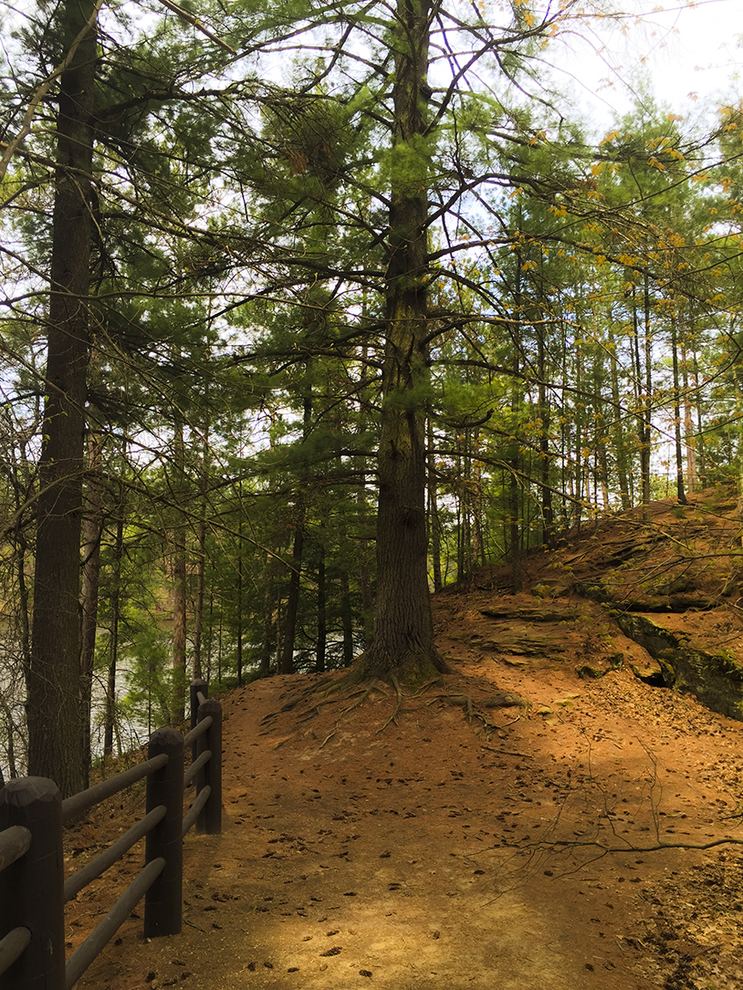 Wisconsin Explorer Hiking Echo Rock at Mirror Lake State Park
