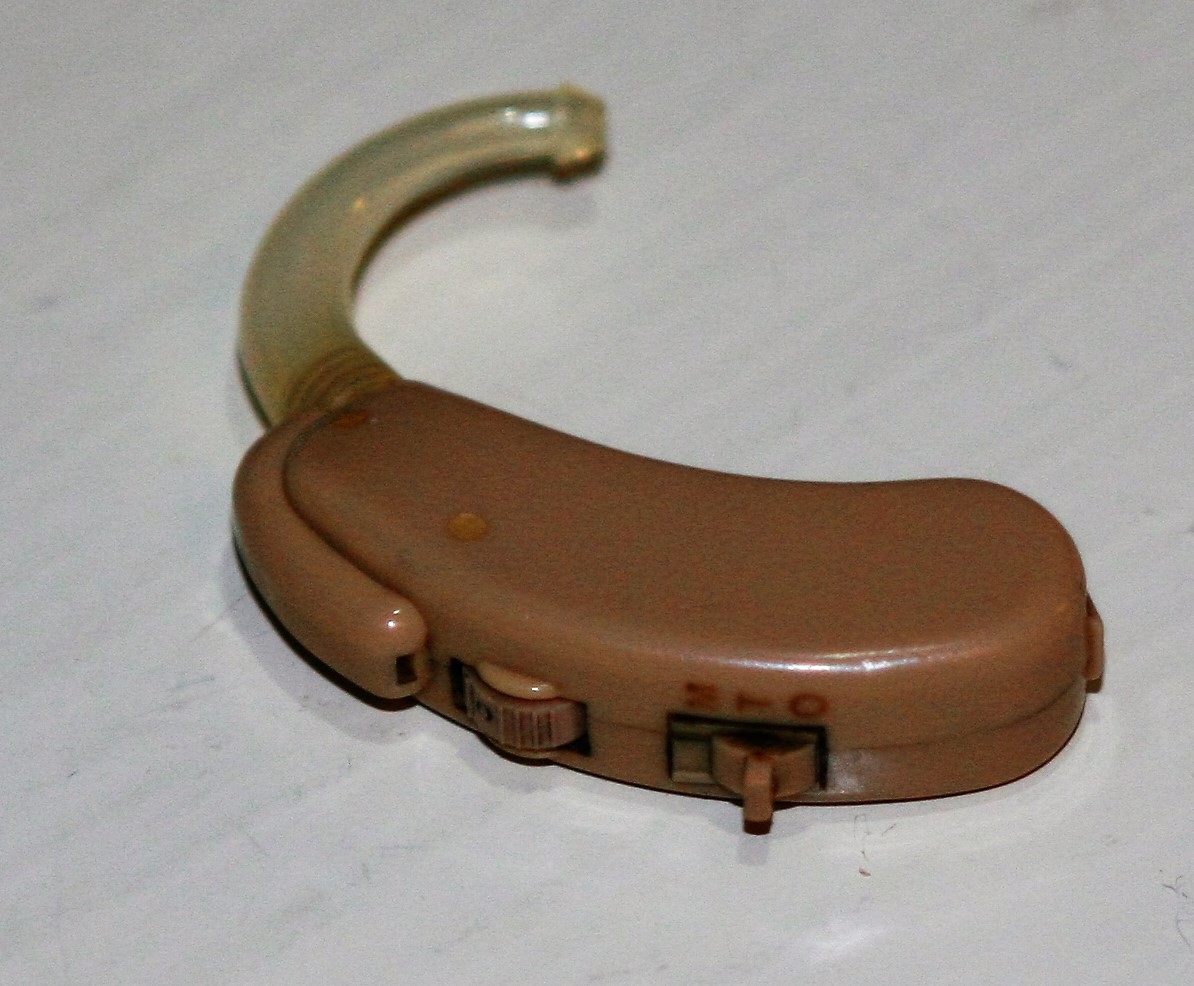 The Hard of Hearing Experience Growing up with hearing aids