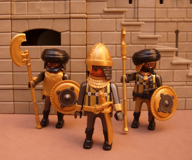 Playmobil custom Medieval figures