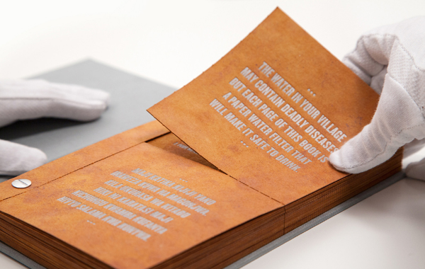 The Drinkable Book 「濾水書」濾出乾淨水 落後國家飲水救星