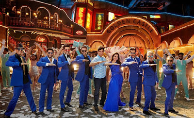 @InstaMag - Superstar Ajay Devgn shared a new still from “Total Dhamaal” – where the entire team is busy recreating 80s hit song “Paisa Yeh Paisa” from ‘Karz’! team-total-dhamaal-grooving-to-paisa-yeh-paisa
