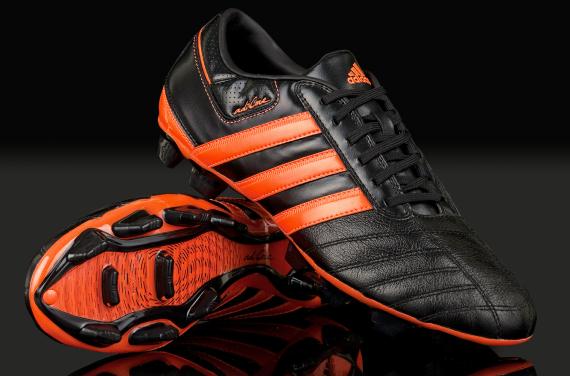 sepatu bola dan futsal: sepatu bola adidas original murah