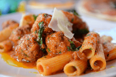 Rigatoni polpettine pasta