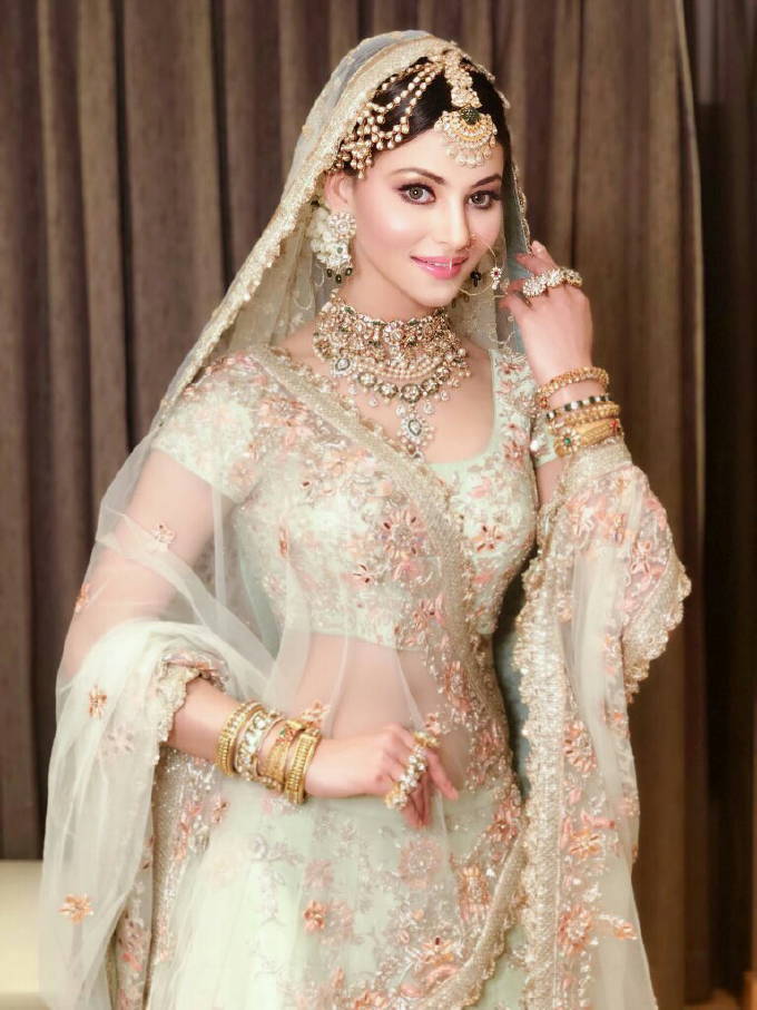 urvashi rautela in lehenga