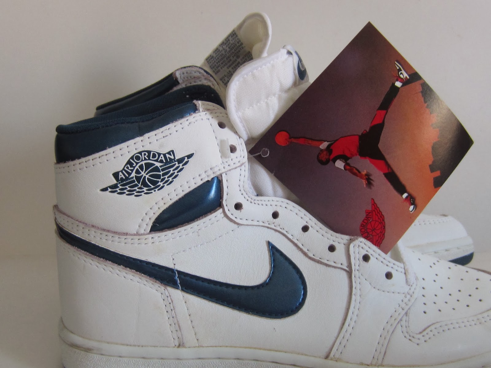 Vintage Sports Apparel: Vintage 1985 Nike Air Jordan Deadstock Metallic Blue Size 7
