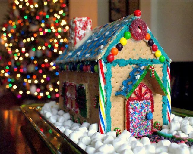 Make your own Graham Cracker Gingerbread House this Christmas!