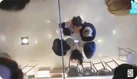 [오마이걸] 바보들은 즐겁다...gif | 인스티즈