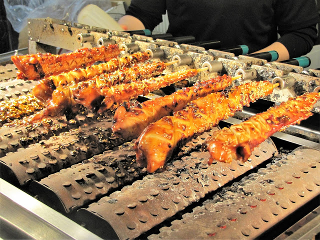 grilled sguid sanhe night market taipei taiwan