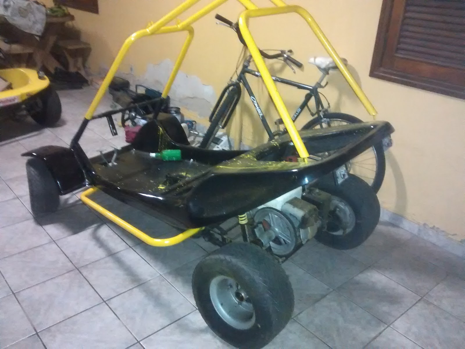 Asfalto Marcado MINI BUGGY FAPINHA SUPER XINGU PRETO AMARELO