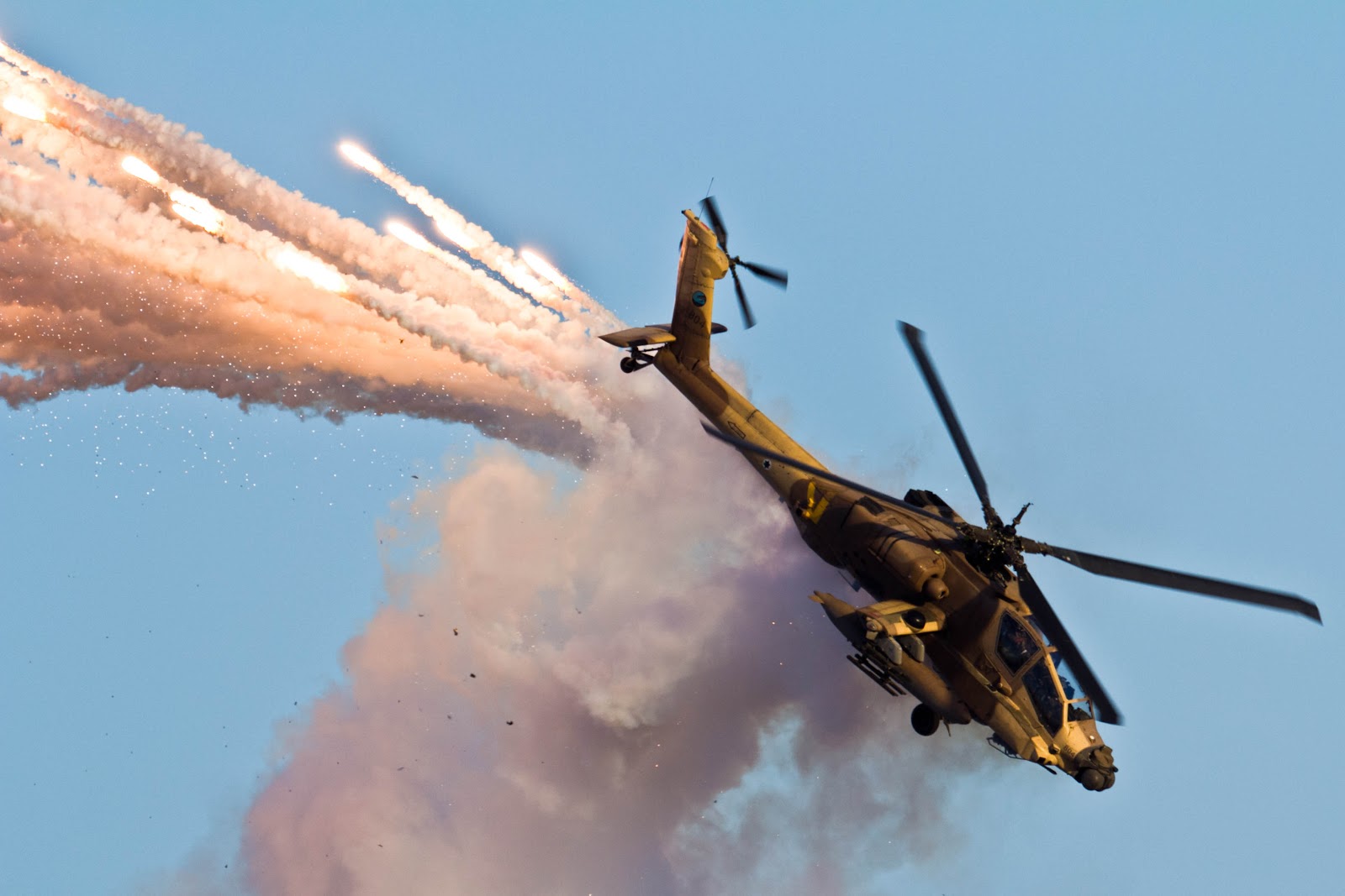 SH Aviation Aircraft deploying Flares