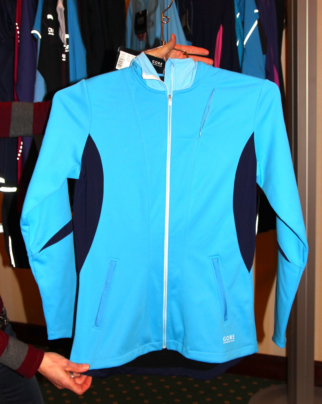 RUNNING ESSENTIALS GORE RUNNING WEAR, ULTIMATE DIRECTIONSScott Jurek