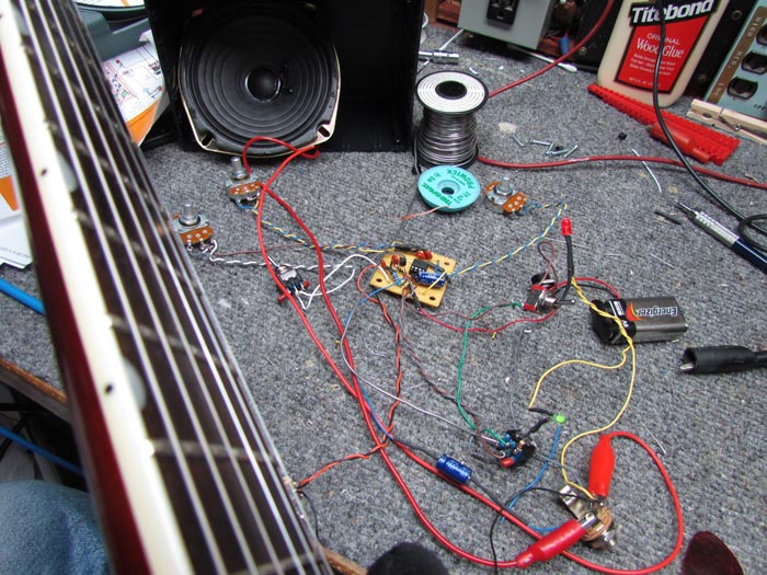 Mods to Noisy Cricket, Ruby, Smokey LM386 Guitar Amp Circuit Crawls