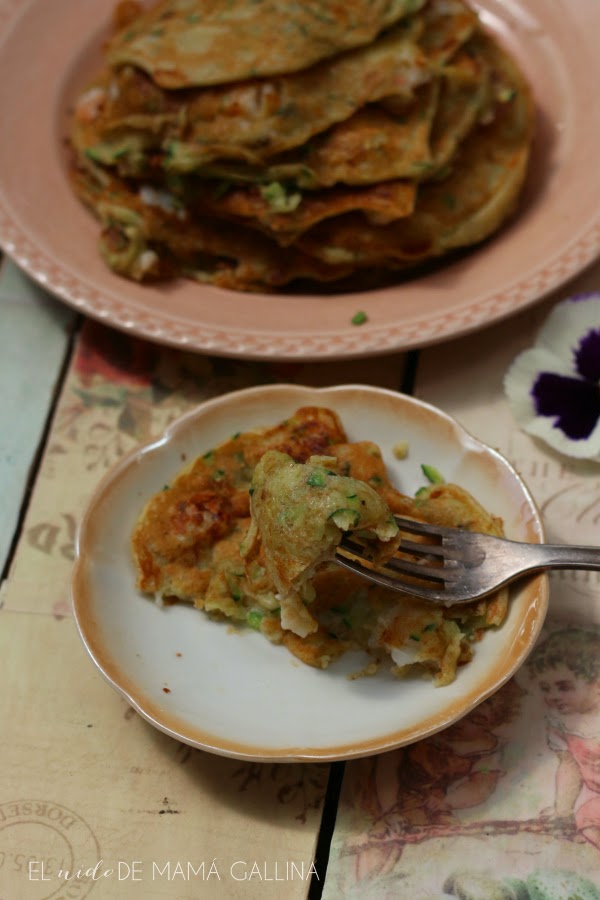 tortitas de calabacín y langostinos