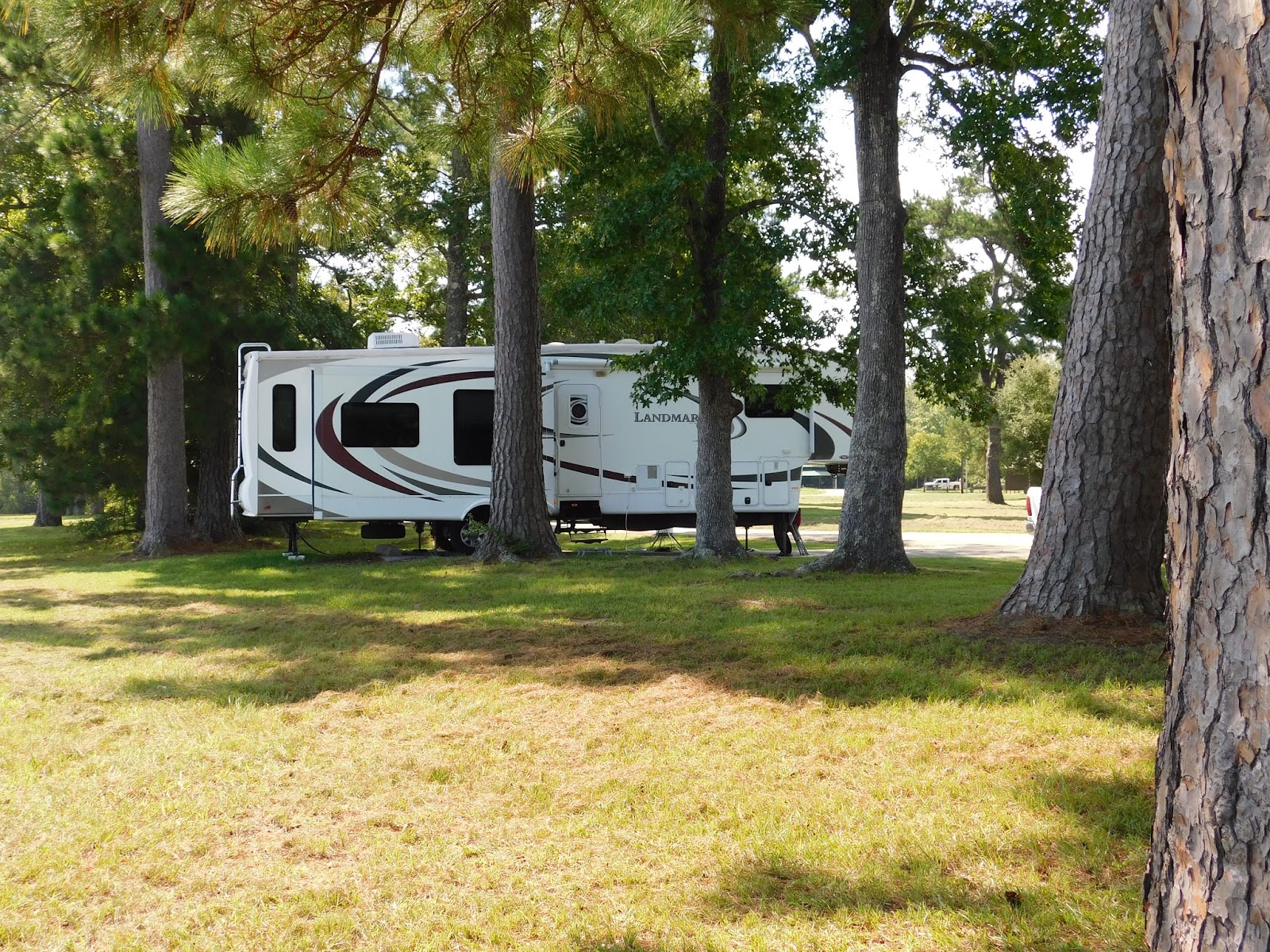 How many Ron Hoover RV locations are there in the state of Texas?