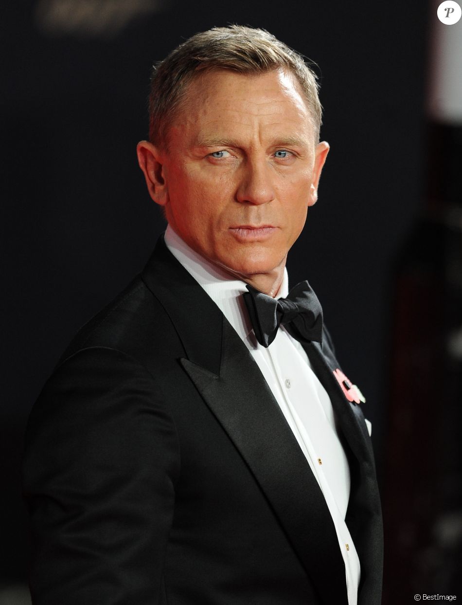 Daniel Craig Cast in Rian Johnson's New Thriller | The Entertainment Factor