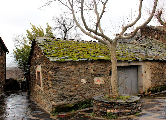 Pueblos de piedra y pizarra. Arquitectura Negra Guadalajara