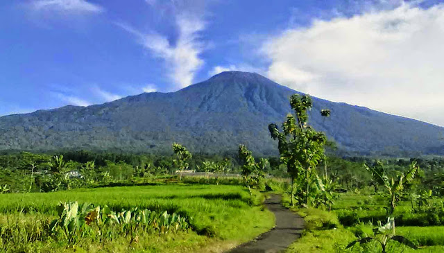 Gunung Slamet, di Jawa Tengah