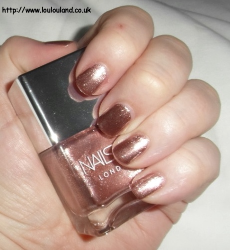 LouLouLand: Nails Of The Day - Nails Inc - Carriage Gotta Wait