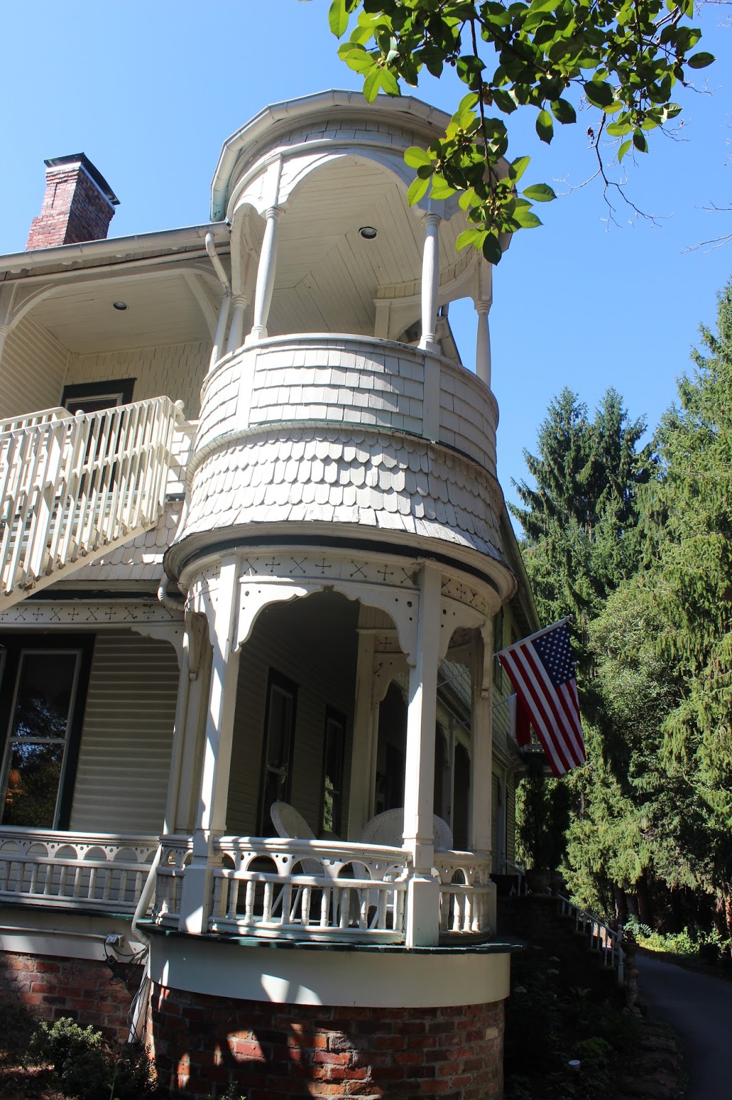 Engadine Inn and Cabins of the Asheville Bed and Breakfast Association