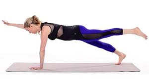 Lakukan Olahraga Plank Untuk Postur Tubuh Yang Indah