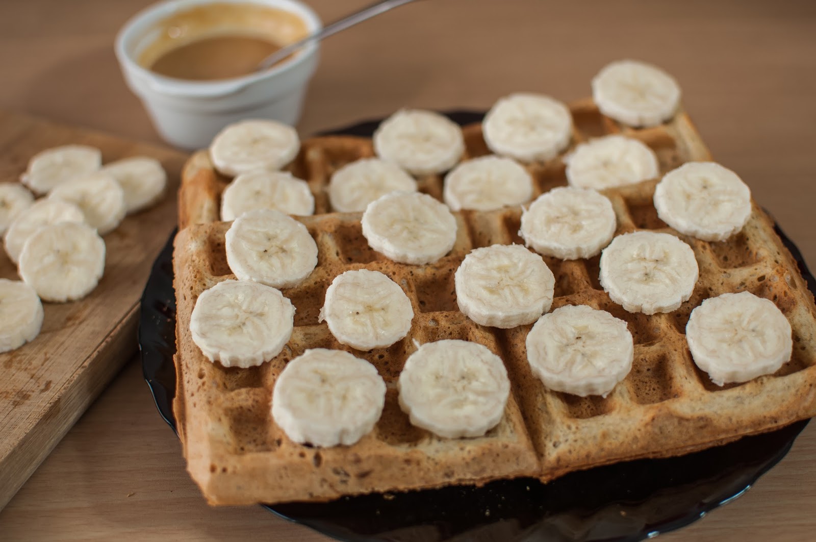 Măd's kitchen High protein vegan buttermilk waffles (sweet and savory