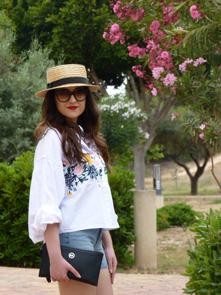  flower embroidered shirt