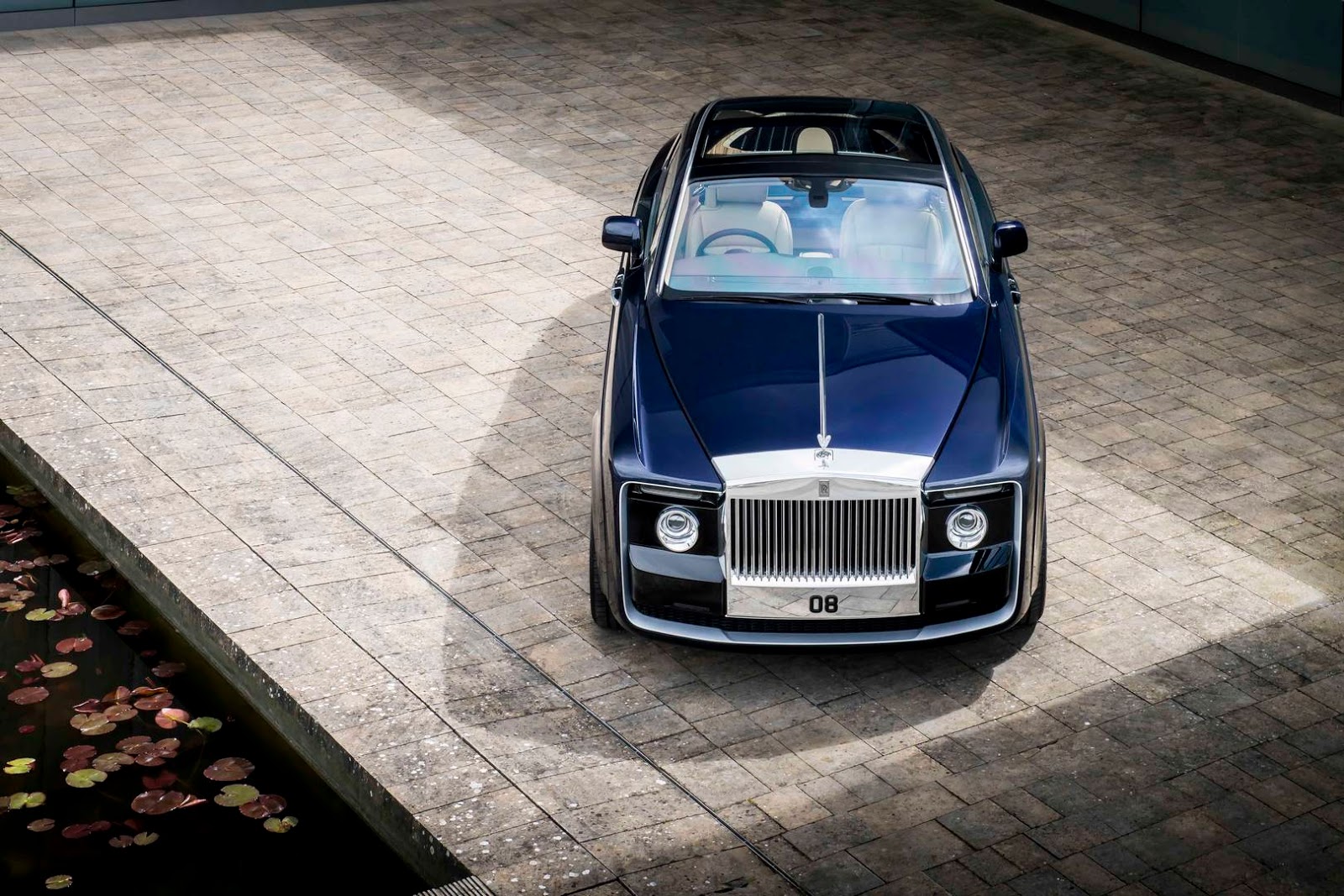[Imagen: Rolls-Royce-Sweptail-5.jpg]