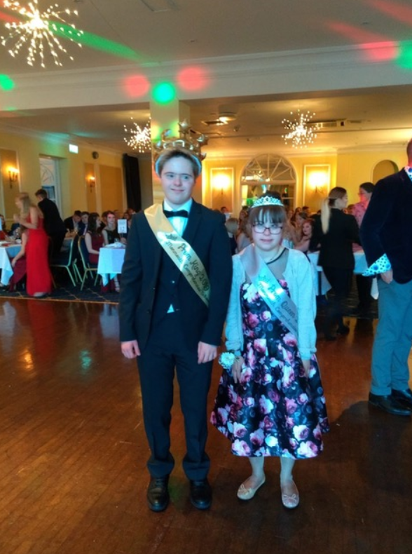 ​Couple With Down Syndrome Were Crowned Prom Queen And King By Their Classmates