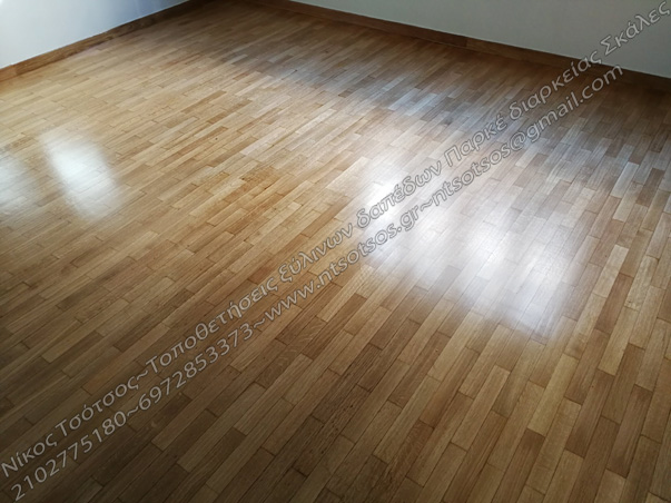 Ξύλινο πάτωμα με βερνίκι οικολογικό σατινέ