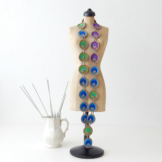 free crochet pattern peacock feather necklace jewelry thecuriocraftsroom the curio crafts room
