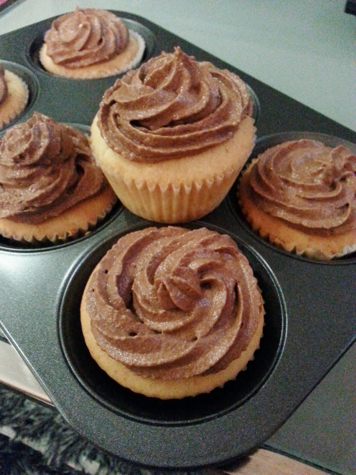 Chocolate Cream Cheese Frosting Recipe themoodkitchen