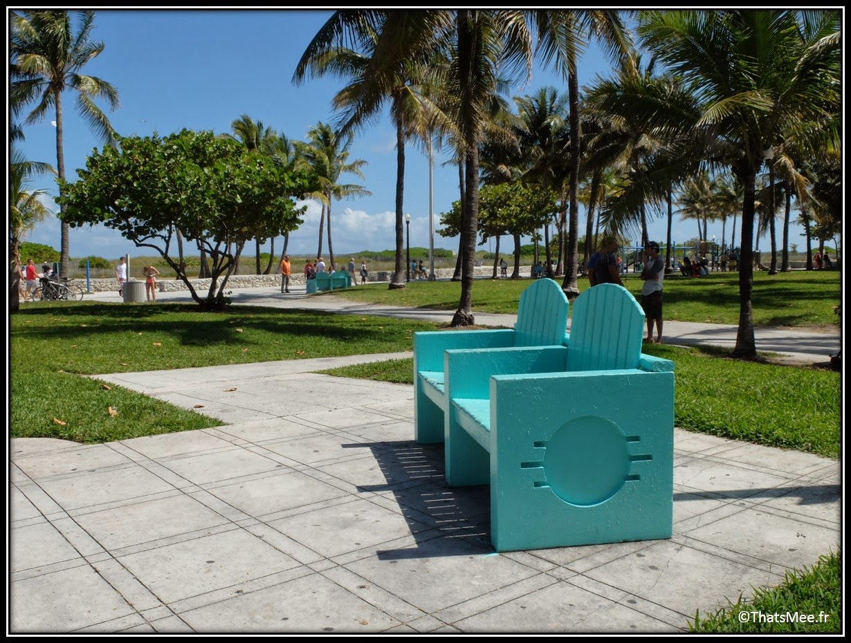 Collins avenue Miami South beach Floride Florida seats beach Art deco