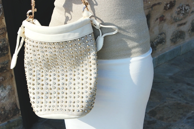 Cream & Gold | Sleek & Chic outfit.Anel white pencil skirt.Pin Up gold knitted top.Dita "Marseilles" sunglasses.Sophisticated looks.Studded bag and sandals.Anel ρουχα.Pin Up ρουχα.