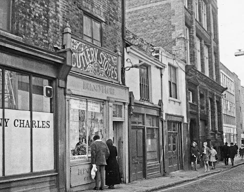 Hornby F Lowe, School Lane