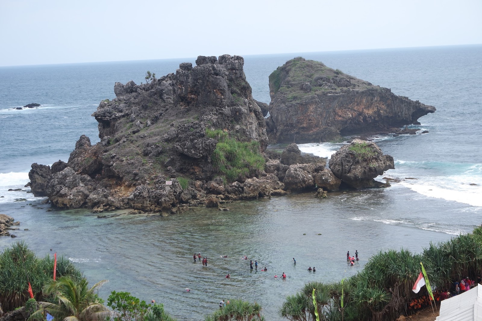 Pantai Nglambor Gunung Kidul Wonosari Yogyakarta - Kuliner Wisata