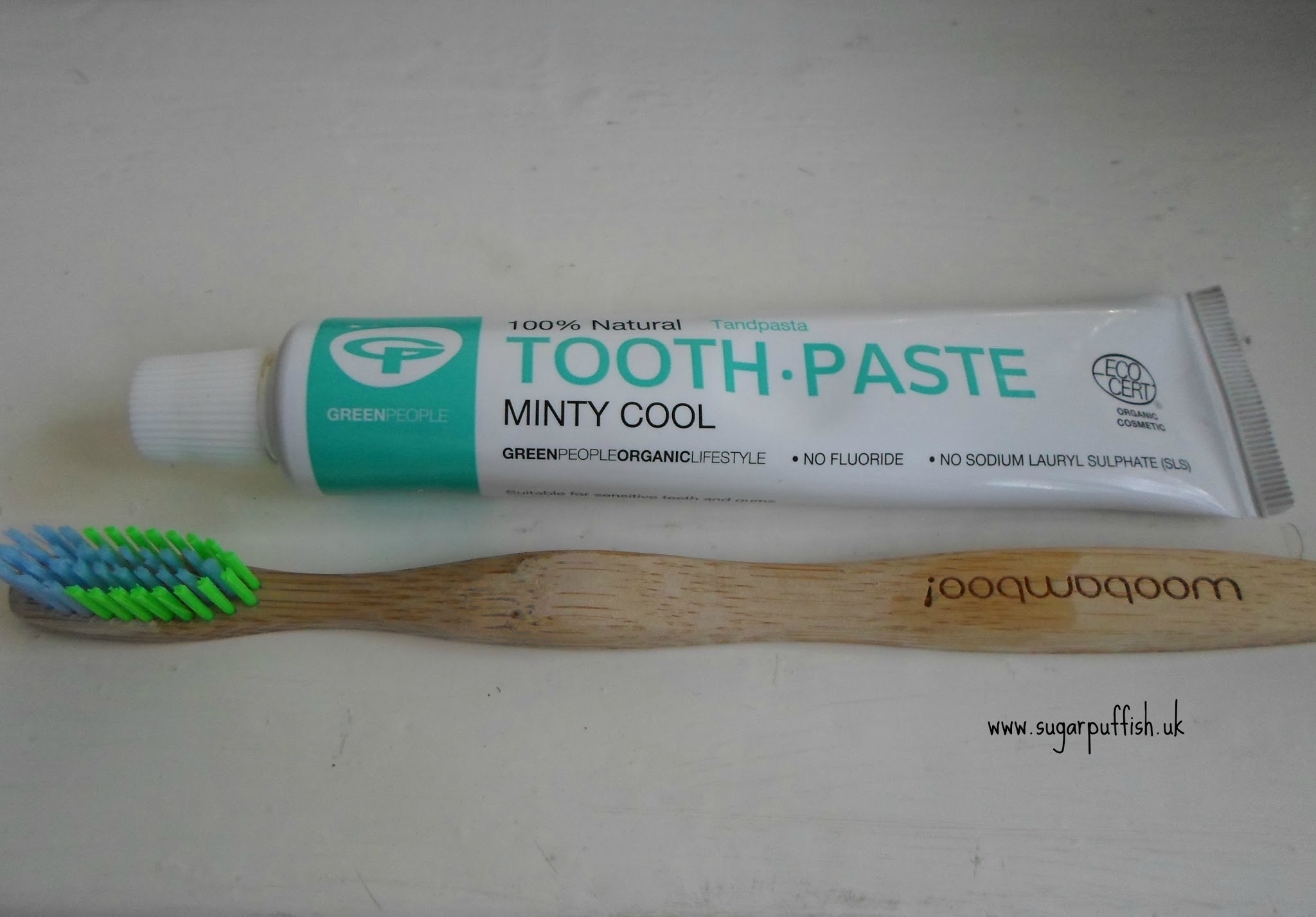 WooBamboo Toothbrush Green People Toothpaste