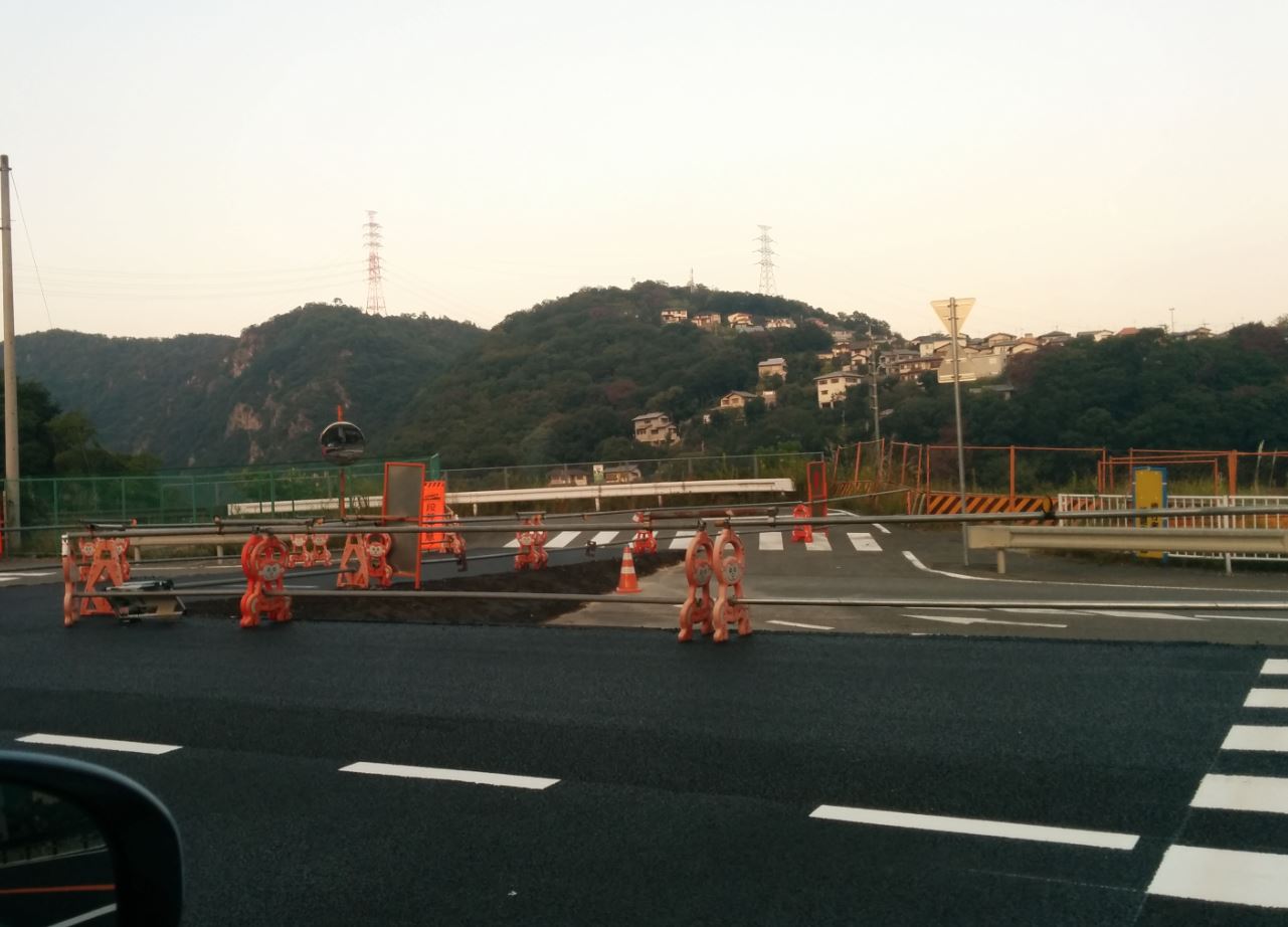平凡なおっちゃんの足跡 国道176号線 西宮市、木ノ元地蔵付近、車線が変りました